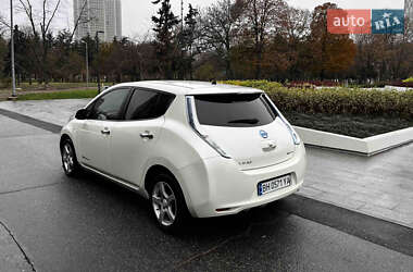 Хэтчбек Nissan Leaf 2012 в Одессе