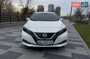 Хетчбек Nissan Leaf 2018 в Дніпрі