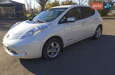 Хэтчбек Nissan Leaf 2014 в Измаиле