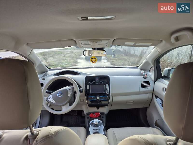 Хэтчбек Nissan Leaf 2012 в Киеве