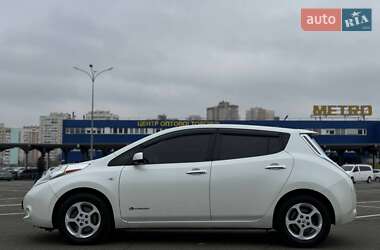 Хетчбек Nissan Leaf 2014 в Києві