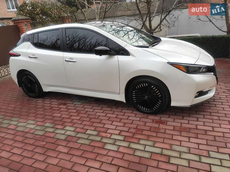 Хэтчбек Nissan Leaf 2023 в Белой Церкви