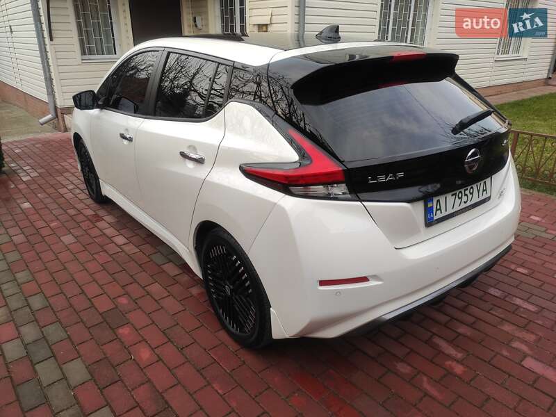 Хэтчбек Nissan Leaf 2023 в Белой Церкви