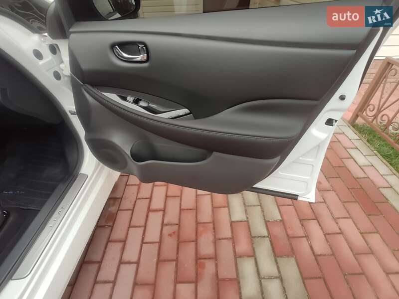 Хэтчбек Nissan Leaf 2023 в Белой Церкви