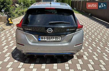 Хэтчбек Nissan Leaf 2018 в 