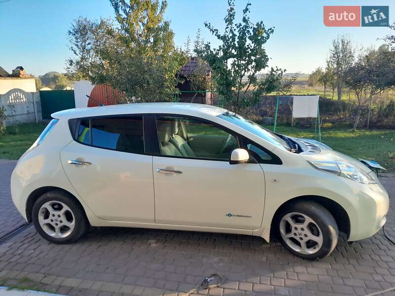 Хетчбек Nissan Leaf 2012 в Тернополі