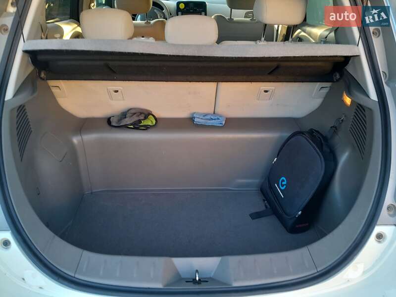 Хетчбек Nissan Leaf 2012 в Тернополі