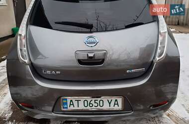 Хэтчбек Nissan Leaf 2014 в 