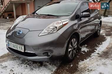 Хэтчбек Nissan Leaf 2014 в 