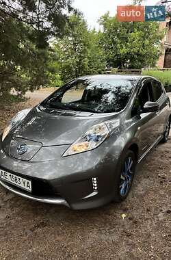 Хетчбек Nissan Leaf 2016 в Павлограді