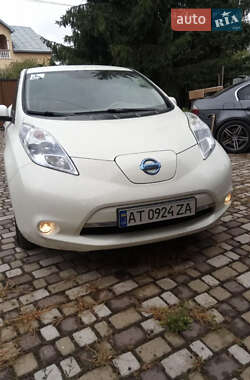 Хетчбек Nissan Leaf 2012 в Івано-Франківську