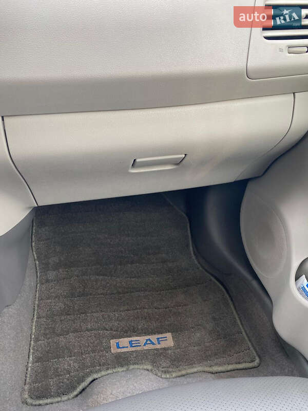 Хетчбек Nissan Leaf 2015 в Броварах фото 18 Хетчбек Nissan Leaf 2015 в Броварах