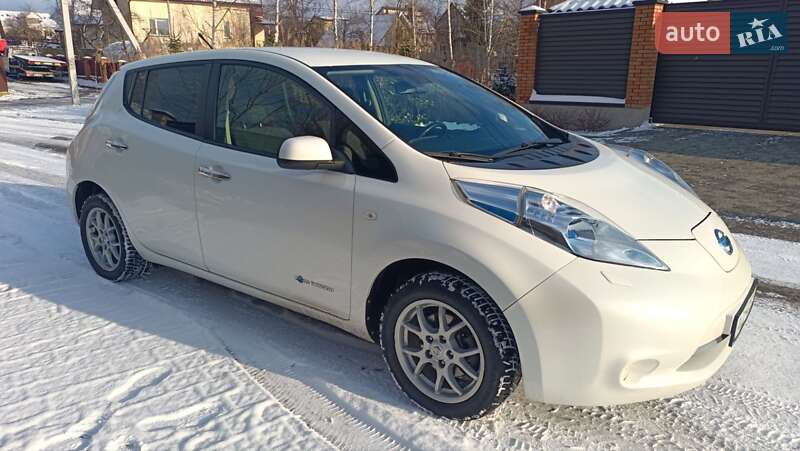 Хетчбек Nissan Leaf 2014 в Луцьку