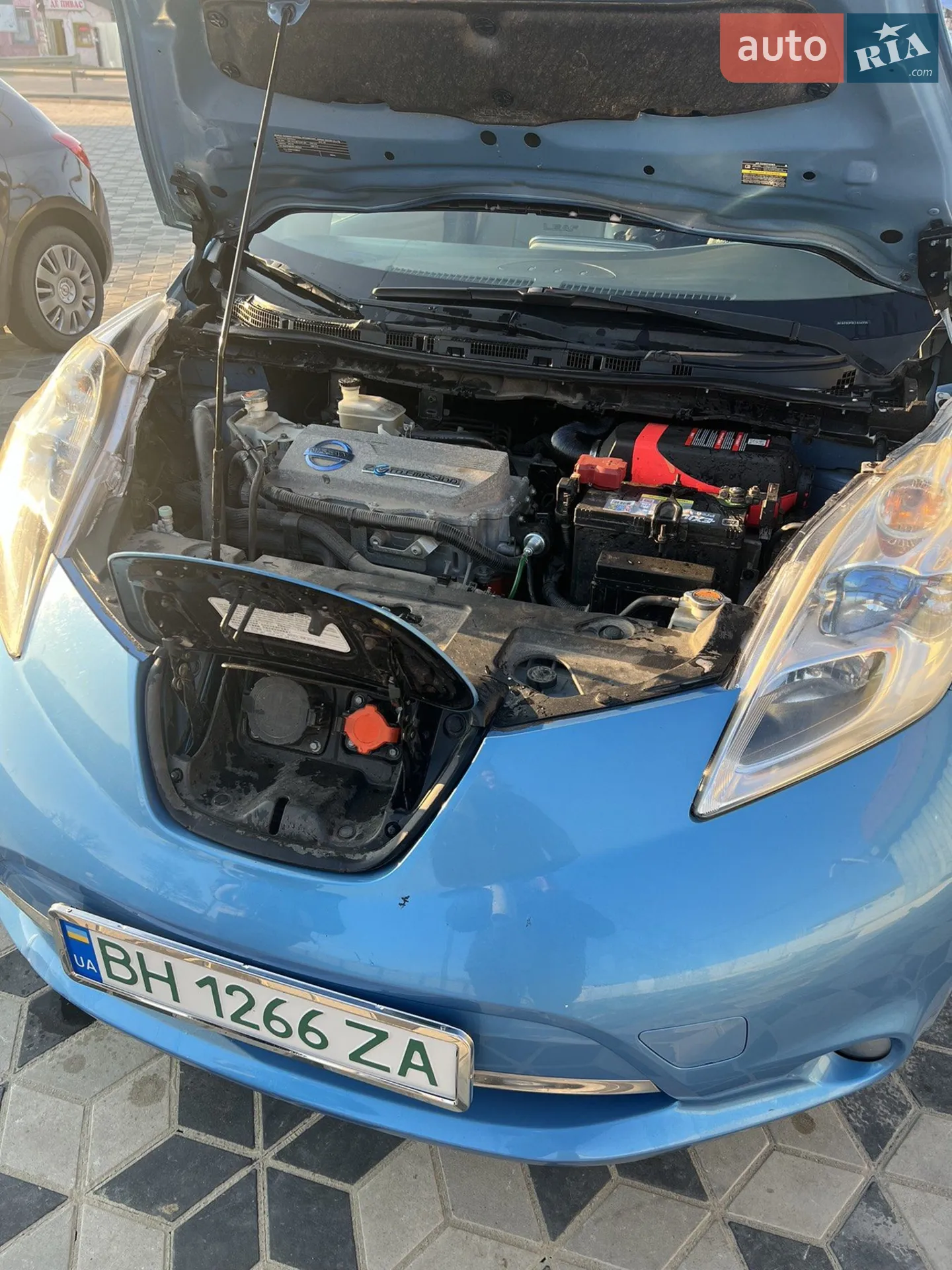 2011 Nissan Leaf - мініатюра 2