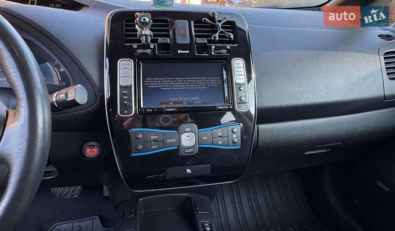 Хэтчбек Nissan Leaf 2016 в Ровно