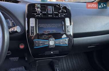 Хэтчбек Nissan Leaf 2016 в 