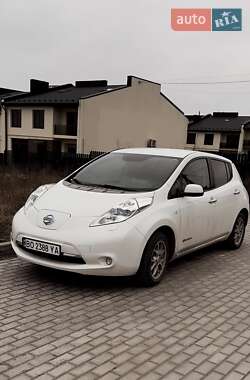Хетчбек Nissan Leaf 2017 в 