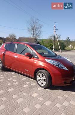 Хетчбек Nissan Leaf 2011 в Рава-Руській