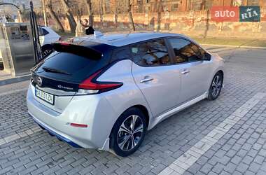 Хэтчбек Nissan Leaf 2020 в 