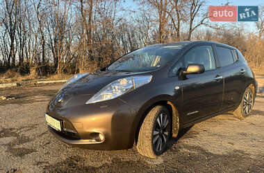 Хэтчбек Nissan Leaf 2015 в Белой Церкви