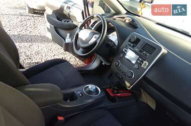 Хэтчбек Nissan Leaf 2015 в 