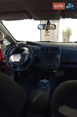 Хэтчбек Nissan Leaf 2015 в 