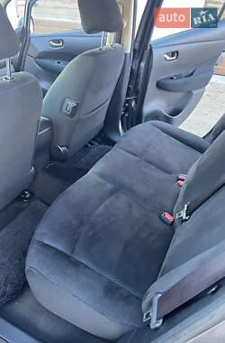 Хетчбек Nissan Leaf 2014 в 