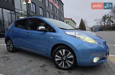 Хэтчбек Nissan Leaf 2013 в Львове