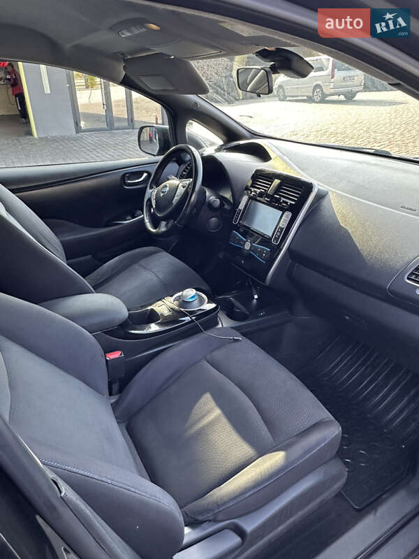 Хэтчбек Nissan Leaf 2015 в Виннице