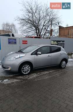 Хетчбек Nissan Leaf 2015 в Рівному