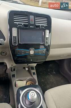 Хэтчбек Nissan Leaf 2012 в Березане