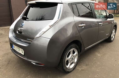 Хетчбек Nissan Leaf 2013 в Дніпрі