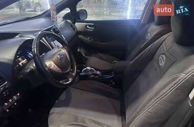 Хэтчбек Nissan Leaf 2014 в 