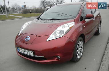 Хетчбек Nissan Leaf 2014 в Дніпрі