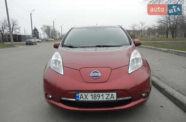 Хетчбек Nissan Leaf 2014 в Дніпрі