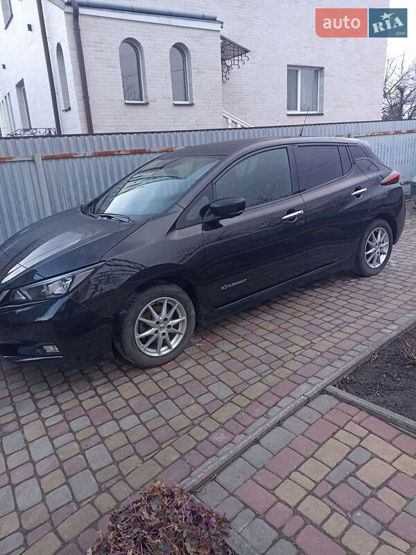 Хэтчбек Nissan Leaf 2018 в Золочеве фото 8 Хэтчбек Nissan Leaf 2018 в Золочеве