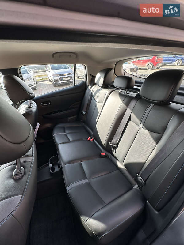 Хэтчбек Nissan Leaf 2021 в Тернополе