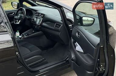 Хэтчбек Nissan Leaf 2018 в 