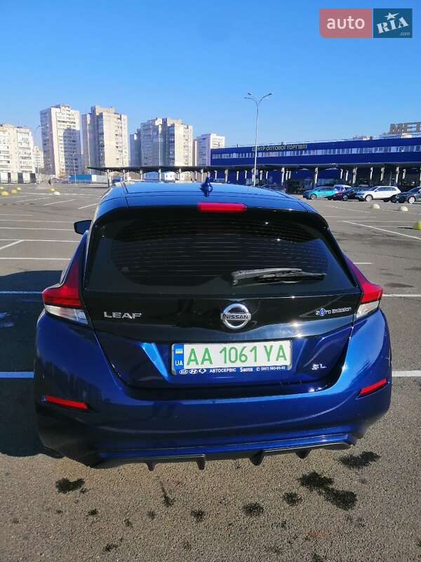 Хэтчбек Nissan Leaf 2017 в Киеве