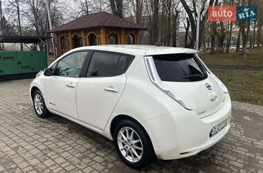 Хэтчбек Nissan Leaf 2017 в 