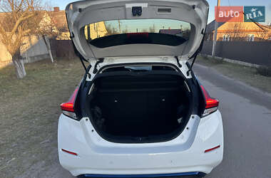Хэтчбек Nissan Leaf 2019 в 