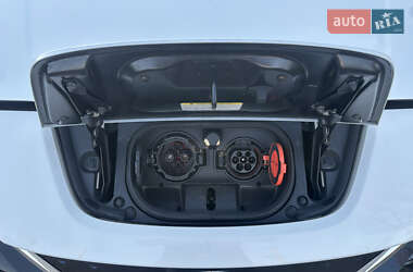 Хэтчбек Nissan Leaf 2019 в 