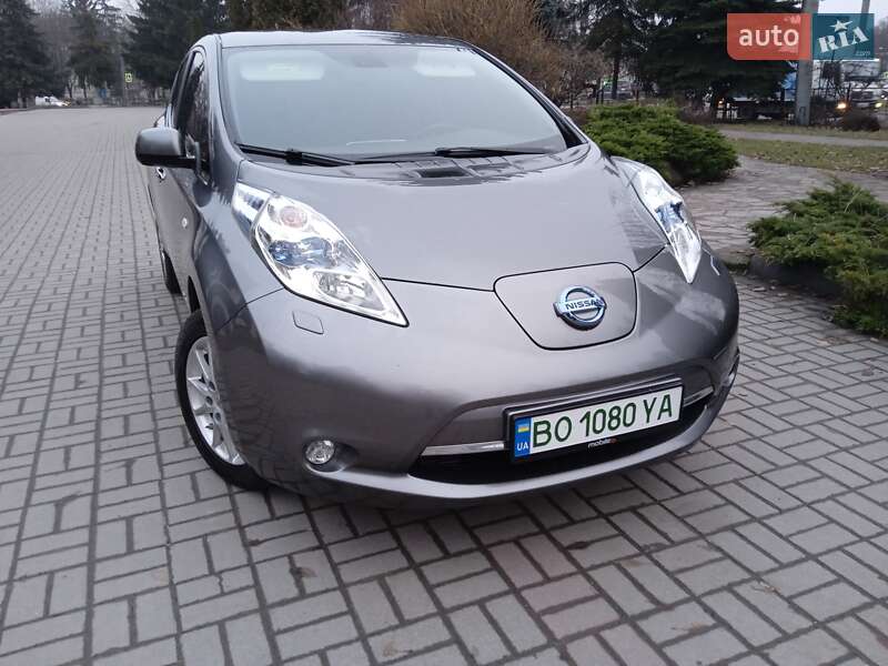Хэтчбек Nissan Leaf 2015 в Тернополе