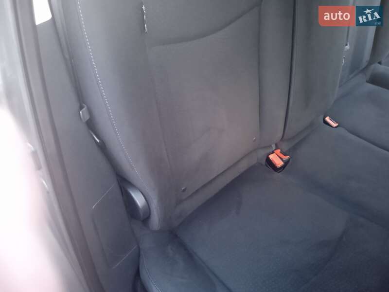 Хэтчбек Nissan Leaf 2015 в Тернополе