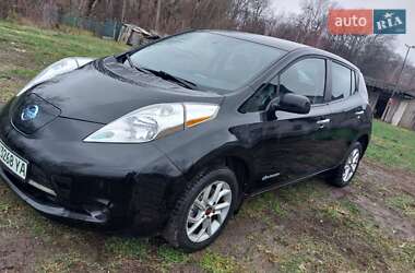 Хэтчбек Nissan Leaf 2015 в 