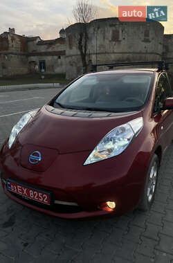 Хетчбек Nissan Leaf 2012 в Золочеві