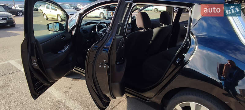 Хэтчбек Nissan Leaf 2016 в Одессе
