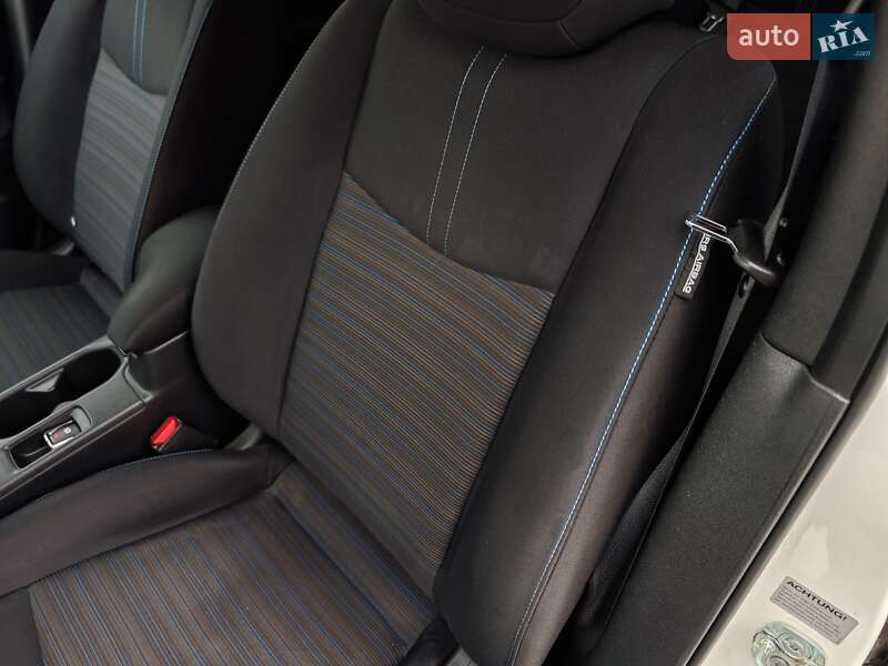 Хэтчбек Nissan Leaf 2020 в Дубно