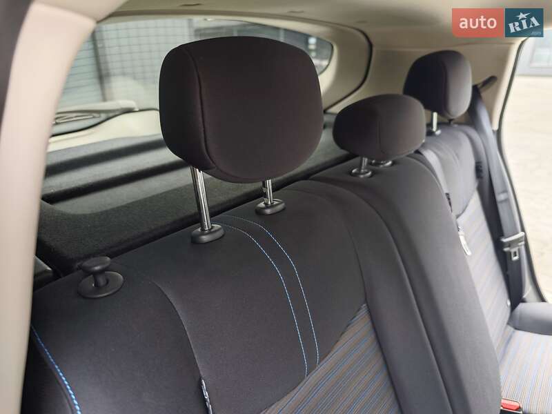 Хэтчбек Nissan Leaf 2020 в Дубно