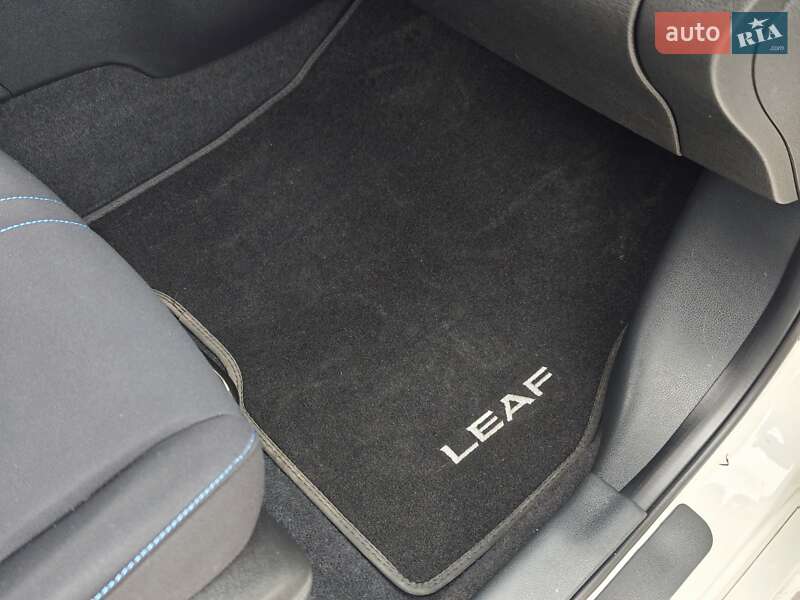 Хэтчбек Nissan Leaf 2020 в Дубно